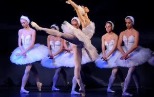 Royal Moscow Ballet zaprasza na Jezioro łabędzie