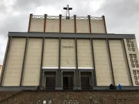 Odnowiona elewacja zabytkowego kościoła w Gdyni