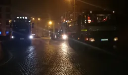 Ciężarówki jeżdżą przez most Stągiewny. GZDiZ: wolno im