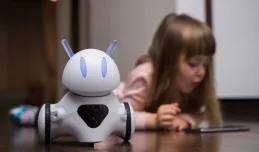 Dzieci będą uczyć się z robotem, który czuje