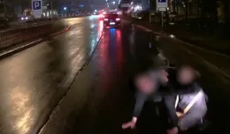 Kierowca autobusu wyhamował tuż przed mężczyzną