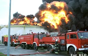 Pożar w rafinerii ugaszony