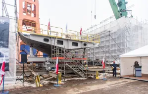 Remontowa Shipbuilding dla MON. Stępka pod holownik i  stal na niszczyciele min