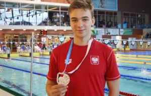 Sport Talent: Szymon Leszega. Lekarz kazał pływać, więc pływa.. po medale