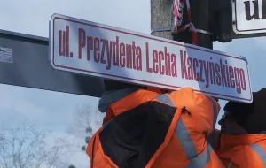 Zamontowano tablice z nazwą ulicy Prezydenta Lecha Kaczyńskiego