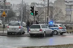 Powrót zimy w Trójmieście. Stłuczki i korki na obwodnicy