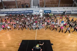 Spędź niedzielę w rytmie zumby