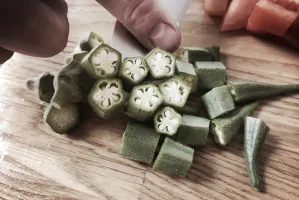 Gastrobanda: Kamil i afrykańska okra