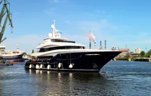Zobacz wodowanie luksusowego jachtu za 18 mln euro