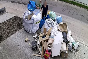 Mieszkaniec Wrzeszcza: "Worki na gruz to nie publiczne śmietniki!"