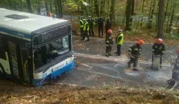 Kierowca autobusu oskarżony o spowodowanie katastrofy