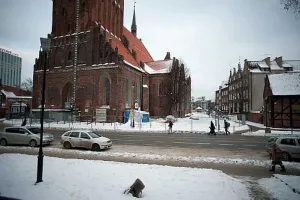 Niepotrzebne ogrodzenie przy św. Katarzynie