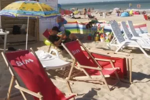 Jak wygląda praca na plaży w sezonie?