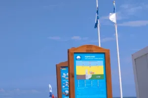 Część kąpielisk w Trójmieście otwarta