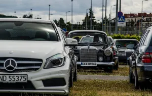 Zlot Mercedesów przy gdańskim stadionie
