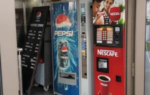 Automaty z napojami ważniejsze niż niepełnosprawni