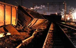 W Gdańsku wykoleił się pociąg towarowy. Usuwanie awarii potrwa 48 godzin