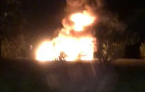Nocny pożar samochodów na Chełmie