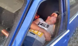 Włamał się do auta i... zasnął w nim