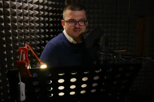 Ciekawe zawody: lektor - głos na sprzedaż