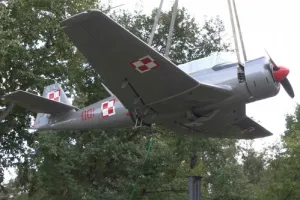 Samolot TS-8 Bies wrócił na Babie Doły