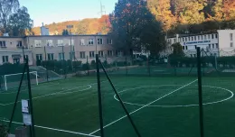 Gdyński UKS stracił godziny na szkolnym boisku po interwencji piłkarskich klubów