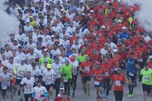 Biegacze uczcili stulecie niepodległości