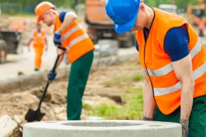 Nikt nie odpowiada za nieszczepionych pracowników z zagranicy