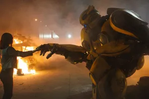 Transformery po tuningu. Recenzja filmu "Bumblebee"