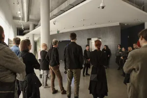 Oprowadzania kuratorskie - dlaczego warto?