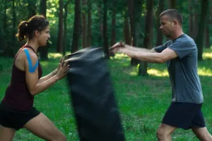 Popisowy mecz Braciaka. Recenzja filmu "Córka trenera"