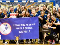 Piłkarki ręczne w Gdyni przetrwały. SPR na medal w mistrzostwach Polski juniorek