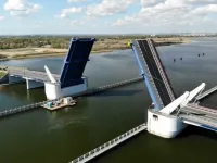 Blisko 1 mln zł za obsługę mostu w Sobieszewie