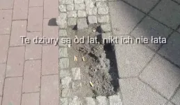 Dziury w chodniku z kostki w centrum Gdańska