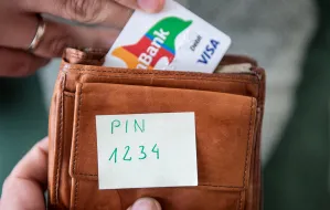 Ukradł portfel z kartą i numerem PIN