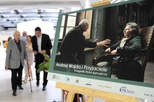 Film na zdjęciach i plakatach