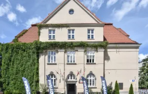 Seniorzy zajmą budynek po najstarszej szkole w Gdyni