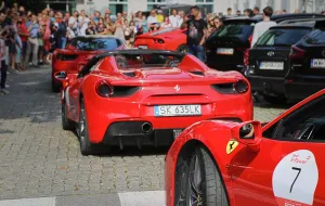 Blisko 30 Ferrari zaparkowało w Sopocie