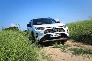 RAV4: 80 proc. klientów wybiera hybrydę