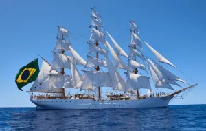 Brazylijska fregata płynie do Gdyni