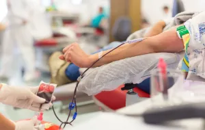 Oddają krew, by ratować życie. Co dostają w zamian?