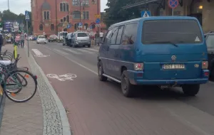 Niebezpieczna droga rowerowa przy dworcu PKP w Gdańsku