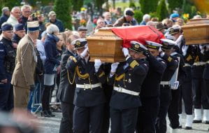 Pogrzeb adm. Piotra Kołodziejczyka z asystą wojskową