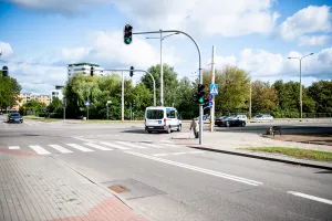 Mieszkańcy chcą zmian na ważnym skrzyżowaniu w Chyloni