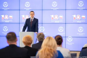 Jubileuszowe podwyżki w sanepidzie i płacowy protest fizjoterapeutów