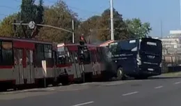 Prokuratura bada wypadek autokaru i tramwaju