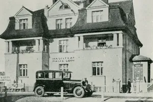 Z budynku do budynku. Historyczne siedziby władz Gdyni