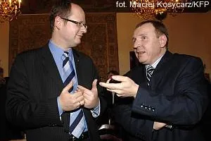 Zakopią topór wojenny?