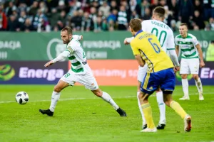 Flavio Paixao o derbach Arka Gdynia - Lechia Gdańsk. Od czego jest policja?