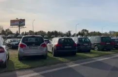 Tysiące aut wokół trójmiejskich cmentarzy